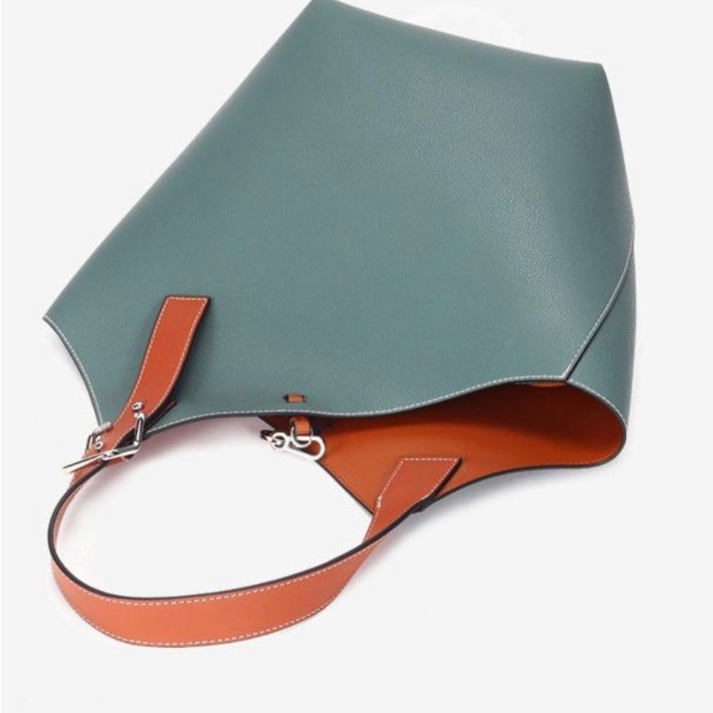Black Shoulder Leather Handbags Adjustable Strap Unique Bucket Bags